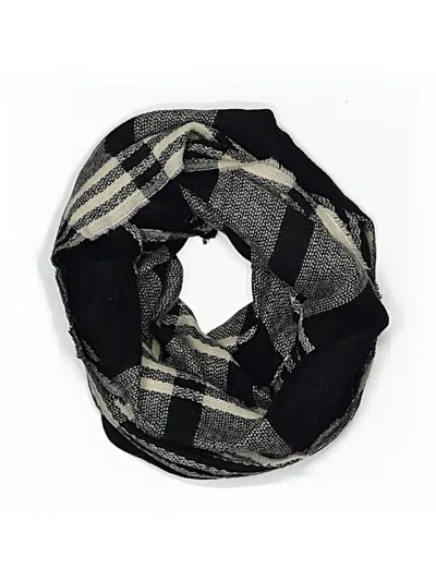 Pre-owned Look Scarf In Black
