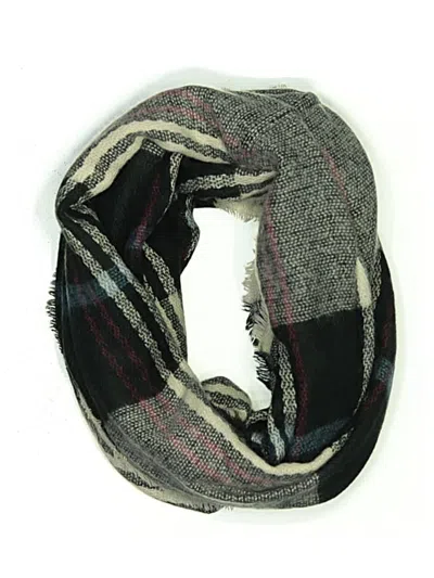 Pre-owned Look Scarf In Gray