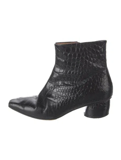 Pre-owned Loq Leather Boots In Black