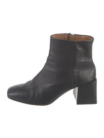 Pre-owned Loq Leather Boots In Black
