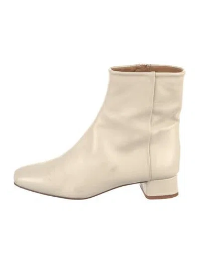 Pre-owned Loq Leather Boots In Neutrals