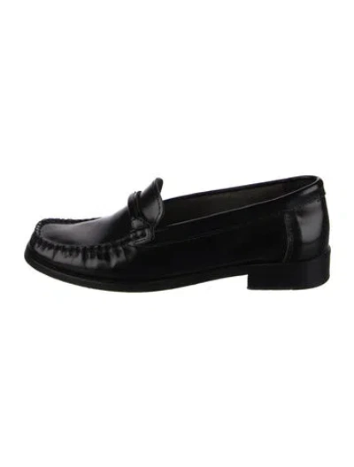 Pre-owned Loq Leather Loafers In Black