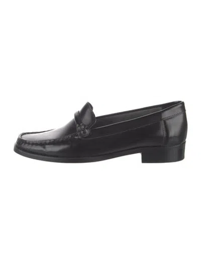 Pre-owned Loq Leather Loafers In Black