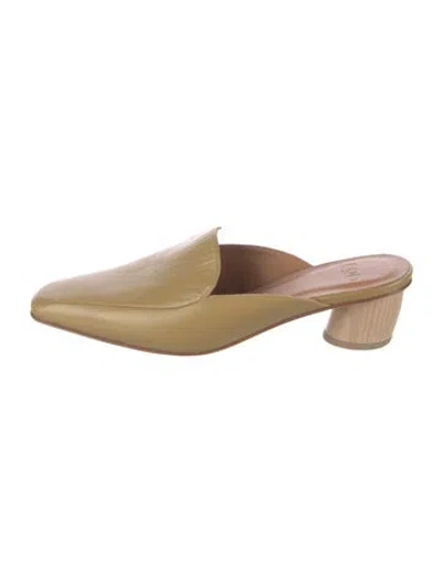 Pre-owned Loq Leather Mules In Neutrals