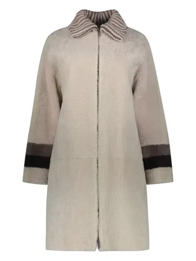 Lorena Antoniazzi Shearling Coat In 中性色