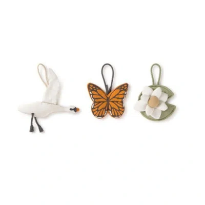 Lorena Canals Set Of 3 Rattle Toy Hangers In Multi