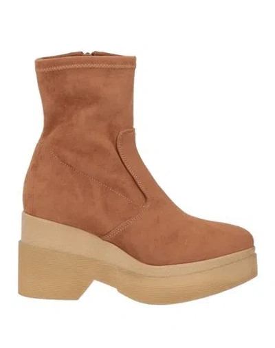 Lorenzo Mari Woman Ankle Boots Tan Size 7 Textile Fibers In Brown