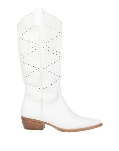 Loretta Pettinari Woman Boot White Size 8 Leather