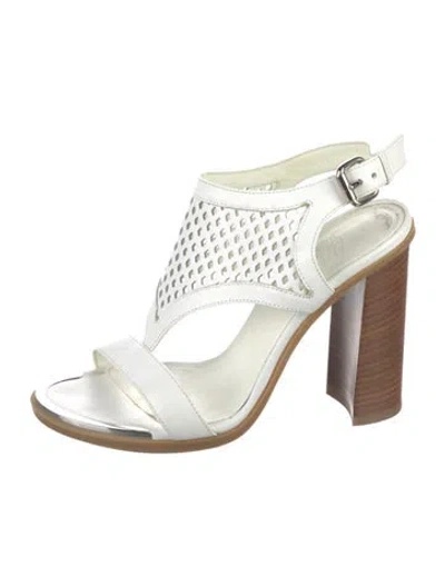 Pre-owned Loriblu Leather Slingback Sandals In White