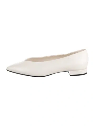 Pre-owned Loro Piana Rebecca Leather Ballet Flats In Neutral