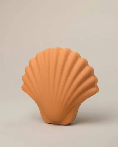 Los Objetos Decorativos Sea Shell Vase In Amber