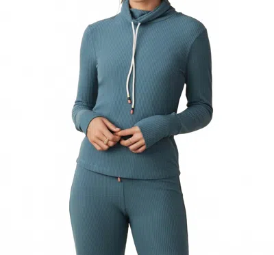 Losano Rest Easy Pullover Top In Mystic In Green
