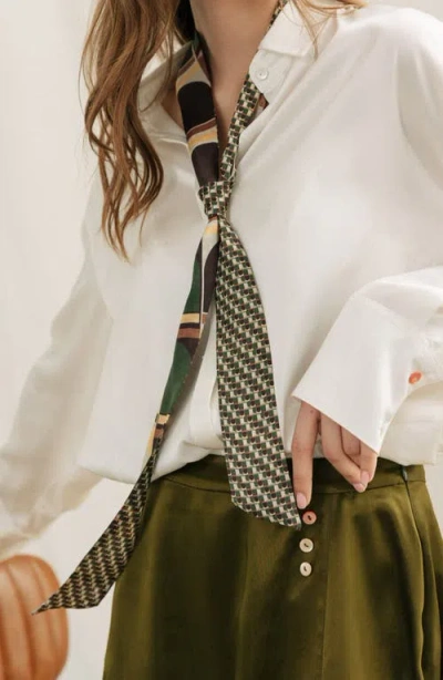Lost Pattern Modular Skinny Silk Scarf In Green