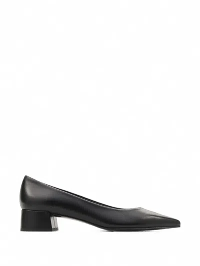 Lottusse Carla Pointed-toe Pumps In Black
