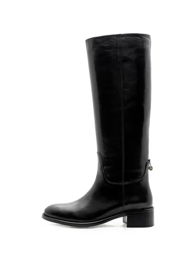 Lottusse Pina Stiefel In Black