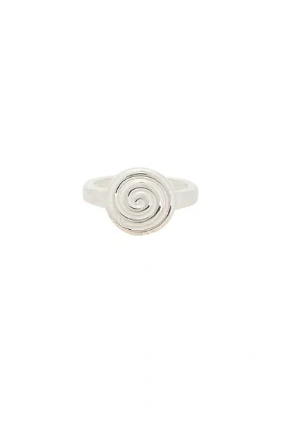 Louis Abel Uzu Toe Ring In White
