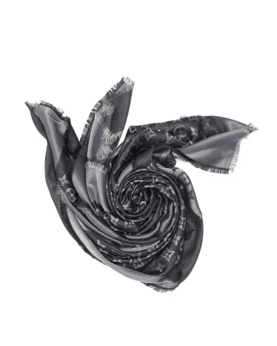 Pre-owned Louis Vuitton 140 Monogram Shine Shawl In Grey