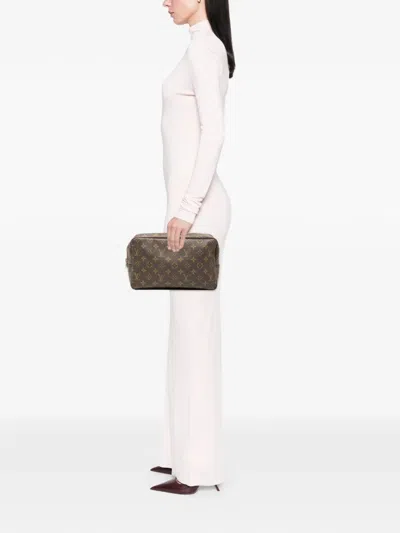 Pre-owned Louis Vuitton 1989 Monogram Trousse Toilette 28 Clutch Bag In Brown