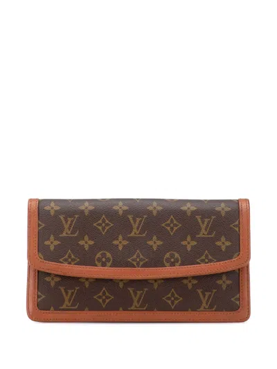 Pre-owned Louis Vuitton 1990 Monogram Pochette Dame Pm Clutch Bag In Brown