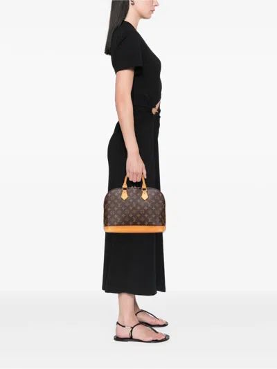 Pre-owned Louis Vuitton 1999 Monogram Alma Pm Handbag In Brown