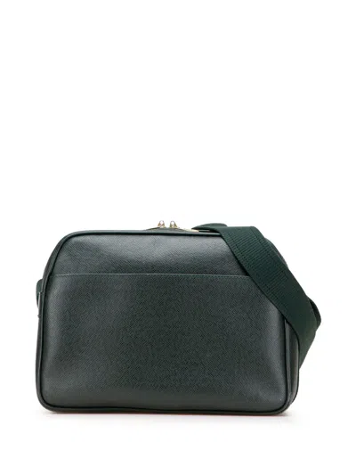 Pre-owned Louis Vuitton 1999 Taiga Reporter Pm Crossbody Bag In Green