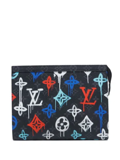 Pre-owned Louis Vuitton 2000s Voyage Clutch Bag In Black