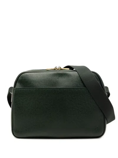 Pre-owned Louis Vuitton 2001 Taiga Reporter Pm Crossbody Bag In Green