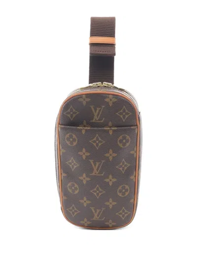 Pre-owned Louis Vuitton 2002 Monogram Pochette Belt Bag In Brown