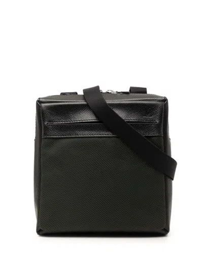 Pre-owned Louis Vuitton 2003 Taiga Sayan Crossbody Bag In Green