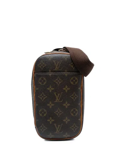 Pre-owned Louis Vuitton 2004 Monogram Pochette Gange Crossbody Bag In Brown