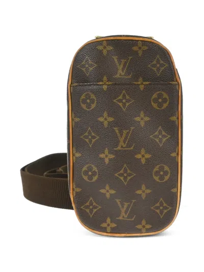 Pre-owned Louis Vuitton 2004 Monogram-pattern Belt Bag In Brown