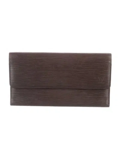 Pre-owned Louis Vuitton 2005 Epi Leather International Wallet In Brown