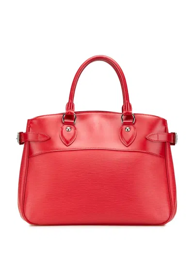 Pre-owned Louis Vuitton 2006 Epi Passy Pm Handbag In Red