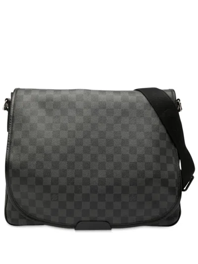 Pre-owned Louis Vuitton 2008 Damier Graphite Daniel Gm Crossbody Bag In Black