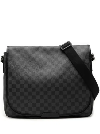 Pre-owned Louis Vuitton 2008 Damier Graphite District Mm Crossbody Bag In Black