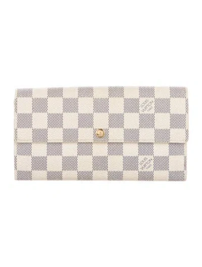Pre-owned Louis Vuitton 2009 Damier Azur Pattern Sarah Wallet In Neutral