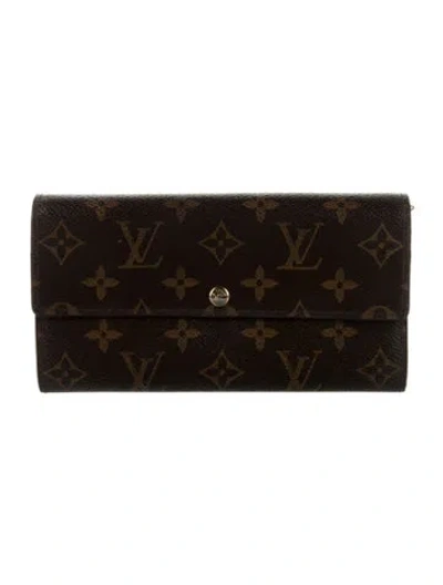 Pre-owned Louis Vuitton 2009 Lv Monogram Sarah Wallet In Brown