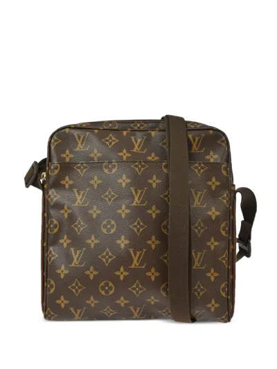 Pre-owned Louis Vuitton 2009 Trotteur Beaubourg Shoulder Bag In ブラウン