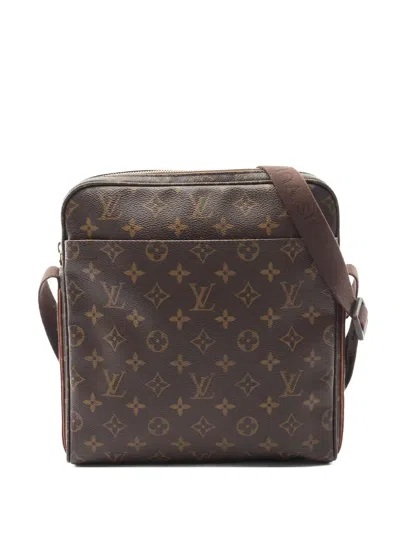 Pre-owned Louis Vuitton 2009 Trotteur Beaubourg Shoulder Bag In Brown