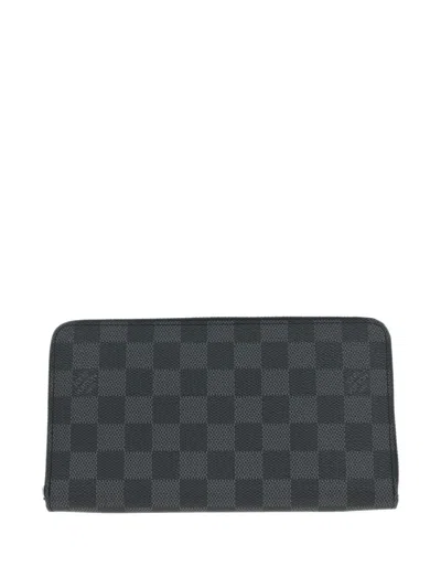 Pre-owned Louis Vuitton 2009 Zippy Damier Graphite Checkered Zip Wallet In Black