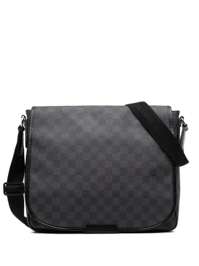 Pre-owned Louis Vuitton 2010 Damier Graphite Daniel Mm Crossbody Bag In Black