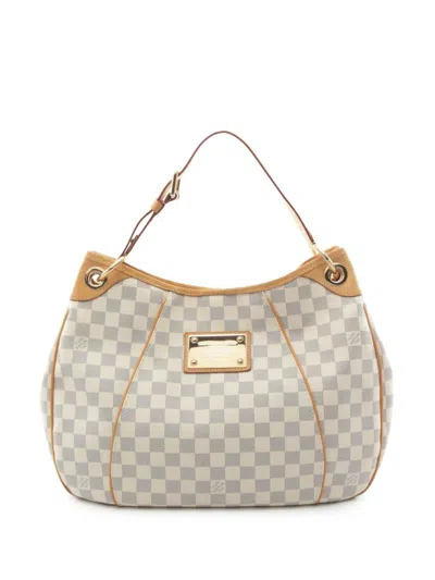Pre-owned Louis Vuitton 2010 Galliera Pm Shoulder Bag In 白色