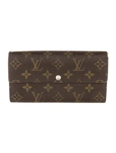 Pre-owned Louis Vuitton 2010 Lv Monogram Sarah Wallet In Brown