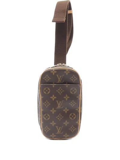 Pre-owned Louis Vuitton 2010 Pochette Ganju Body Bag In Brown
