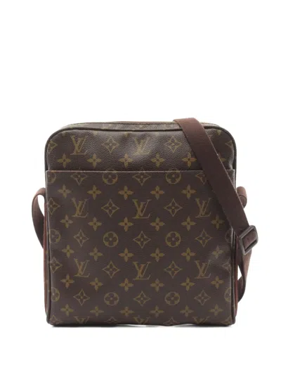 Pre-owned Louis Vuitton 2010 Trotteur Beaubourg Shoulder Bag In Brown