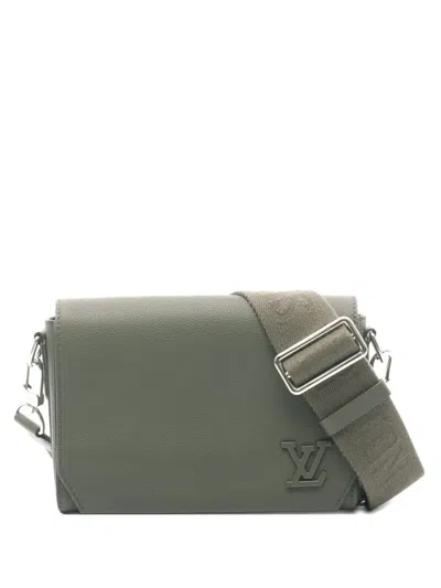 Pre-owned Louis Vuitton 2010s Takeoff Leather Shoulder Bag In Green