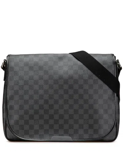 Pre-owned Louis Vuitton 2011 Damier Graphite Daniel Gm Crossbody Bag