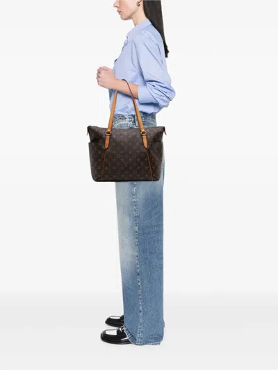Pre-owned Louis Vuitton 2011 Monogram Totally Mm Tote Bag In Brown