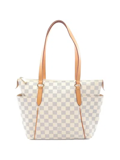 Pre-owned Louis Vuitton 2011 Pm Totally Tote Bag In White