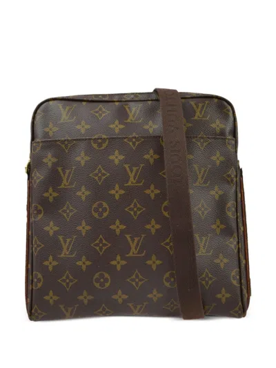 Pre-owned Louis Vuitton 2012 Beaubourg Shoulder Bag In Brown